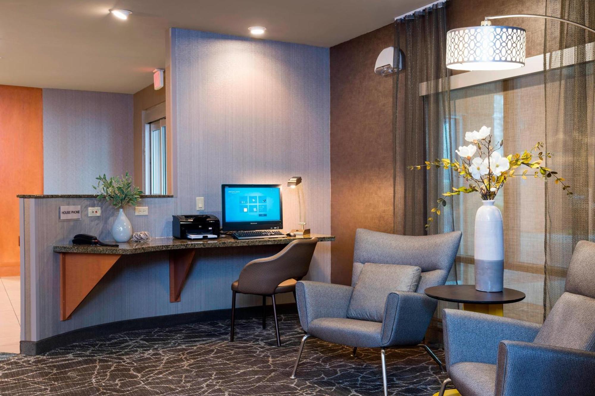 Springhill Suites Midland Buitenkant foto